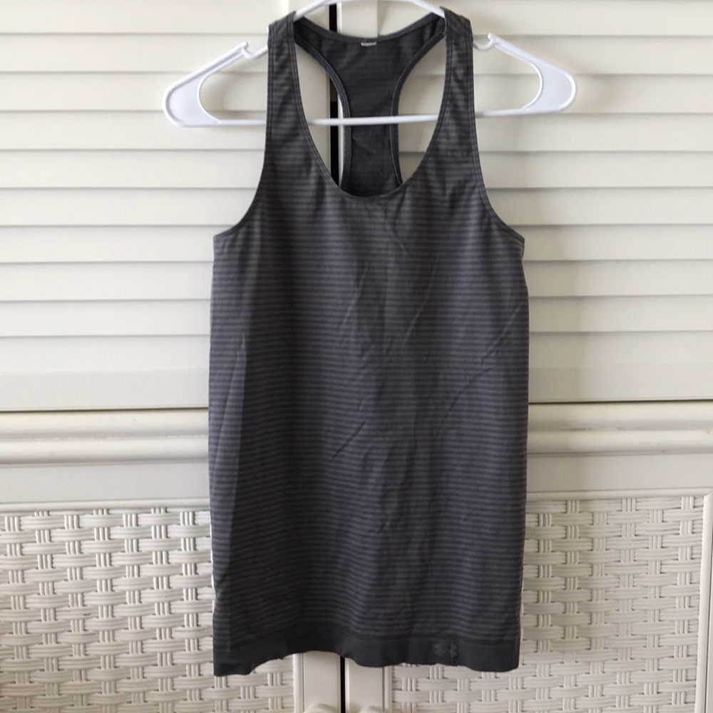 Under Armour tank top fitted heat gear small